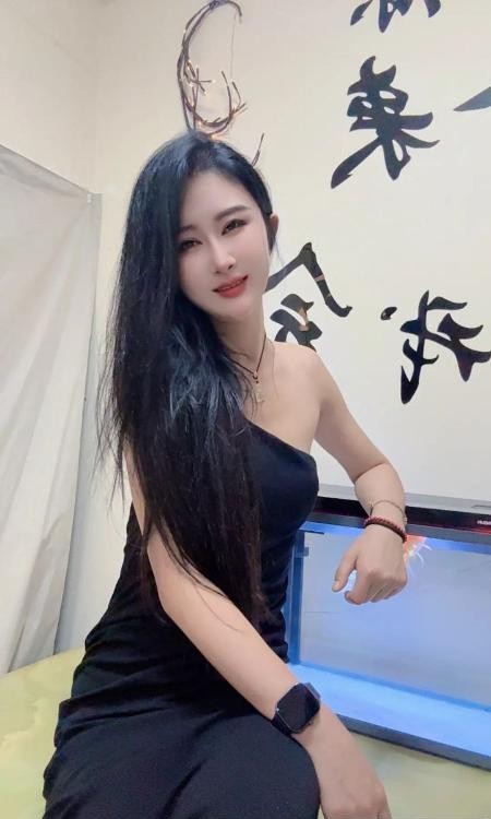 龙华水床高挑女神雪梨