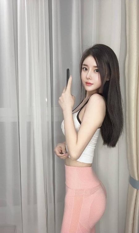 波圆臀翘颜值御姐桃子