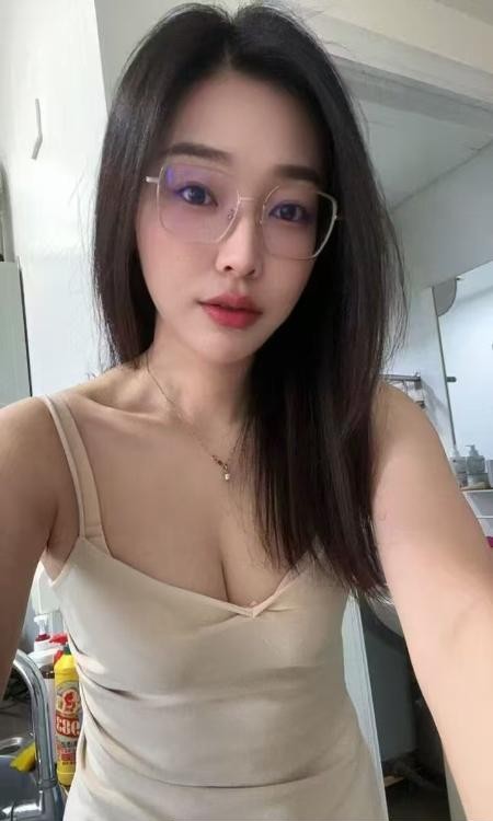 极品多汁美乳可欣