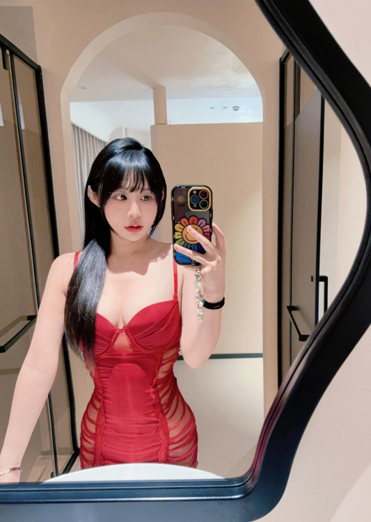 呼市长腿辣妹子团团