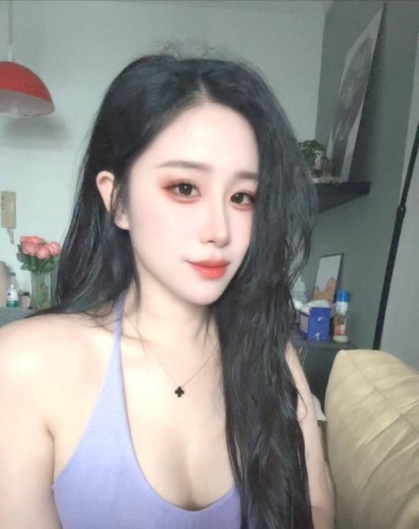 市南白皙女友感清清