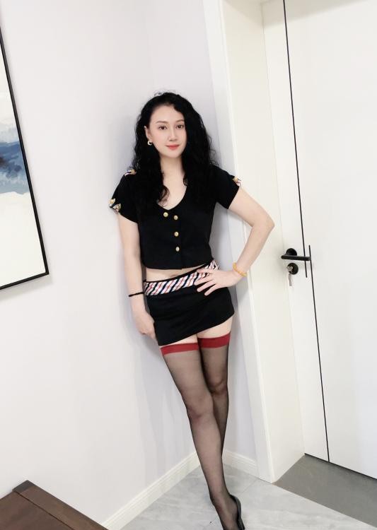 浦东肥臀高挑美妇