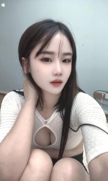 龙华听话大长腿美女