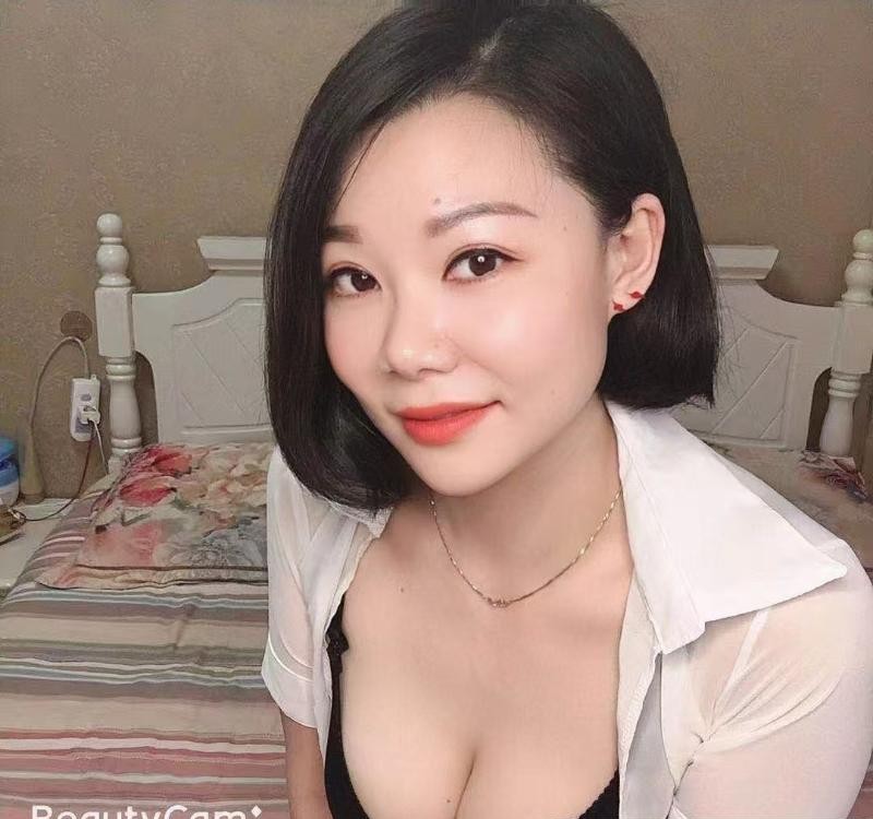 东郊轻熟女小白