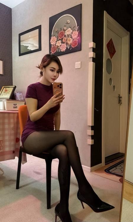 身材高挑热情服务老师