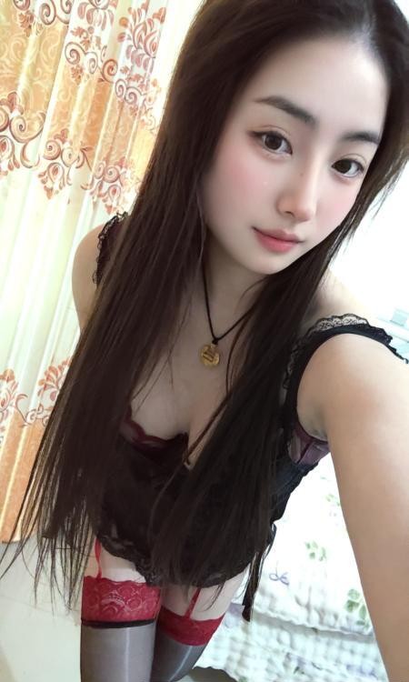 上城叶子正月开