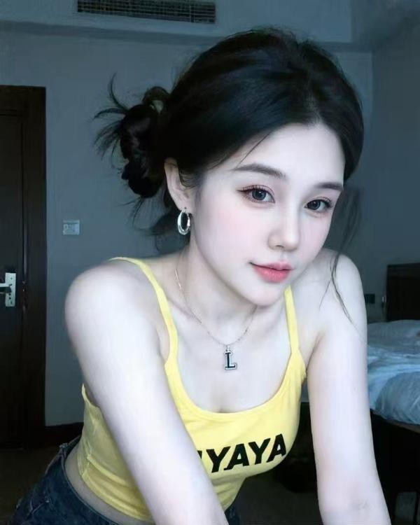 高颜值美女婉柔