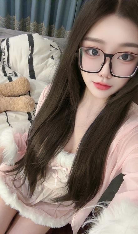 制服可爱小女友