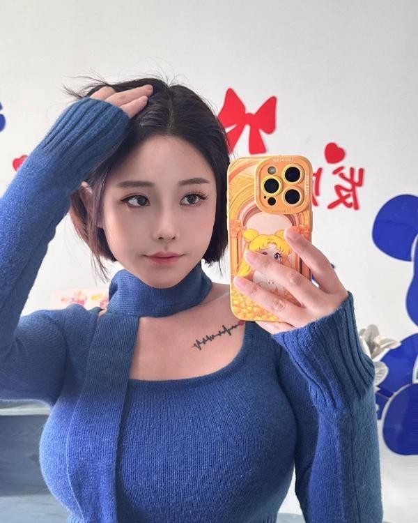 风骚大胸冰淇淋老师