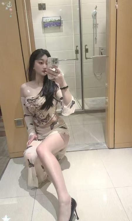 龙华蜂腰辣妹苏漫