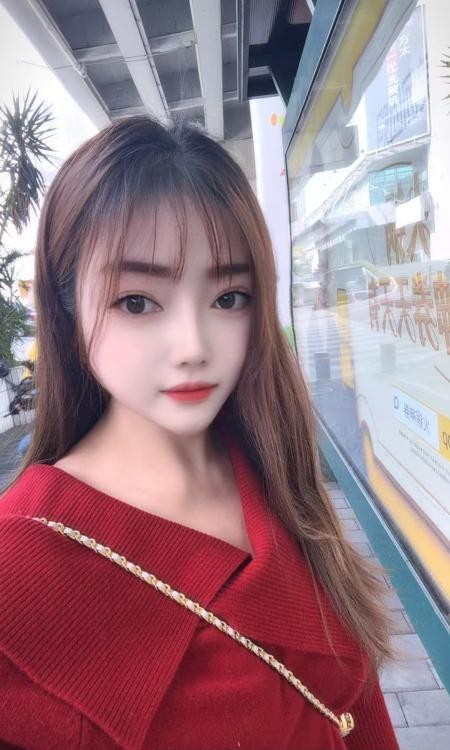 性感美乳小财迷