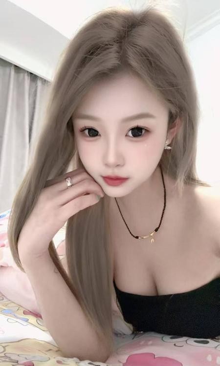 常熟肤白颜值小女友