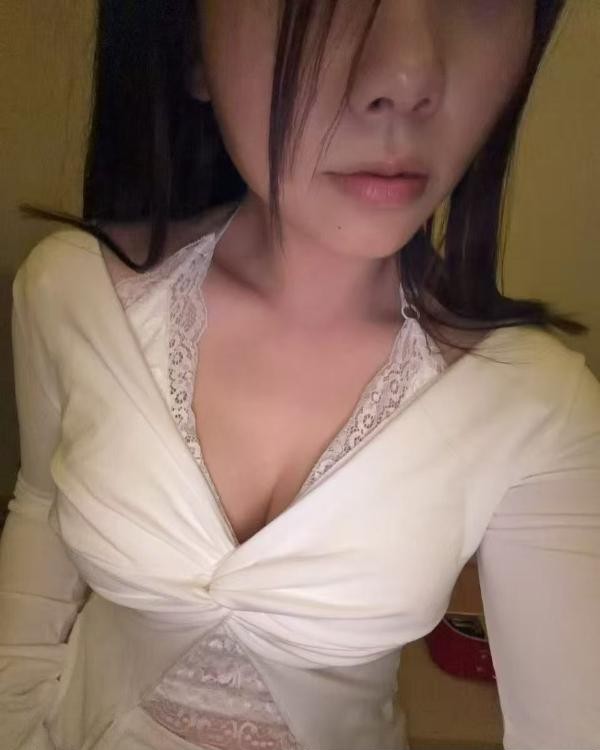 性价比苗条美女