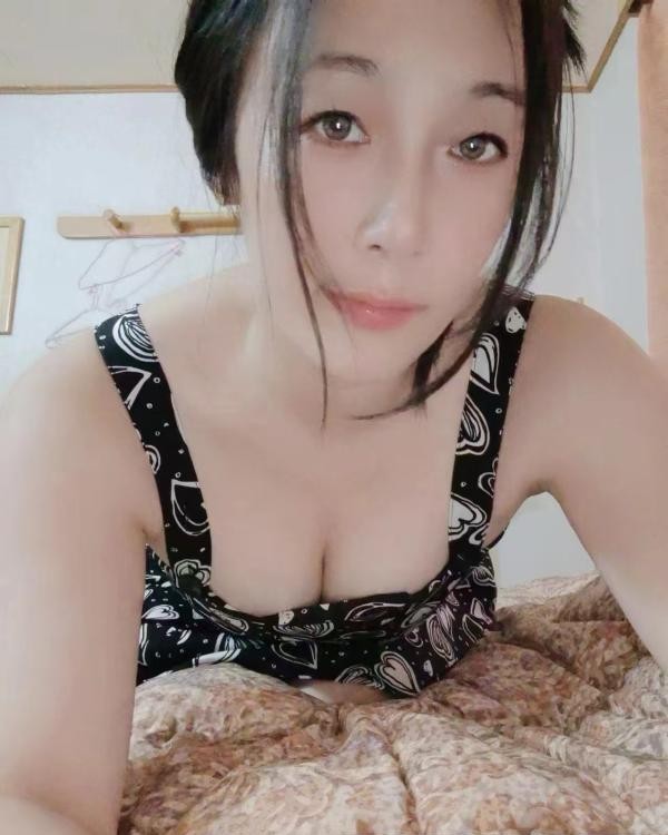 韵味十足的大胸会夹妹