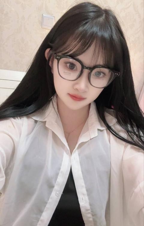 二刷童颜巨乳可可