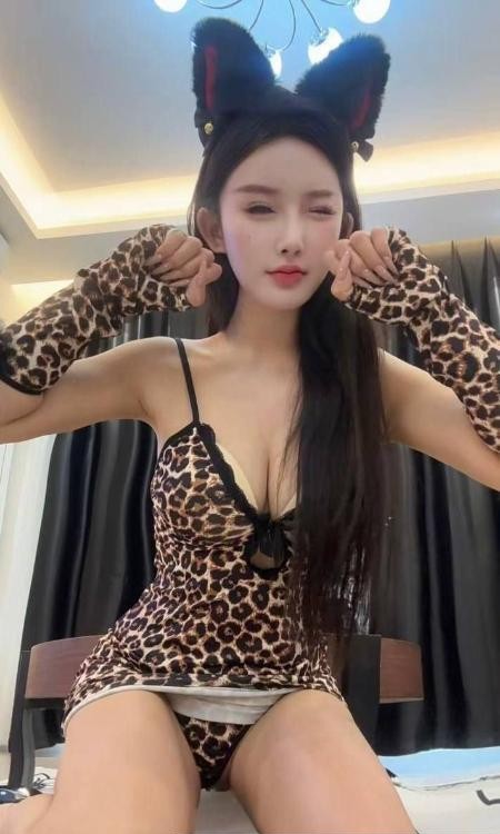 朝阳颜值大胸妹子