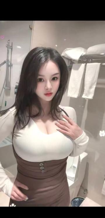 南门大F御姐伊娃