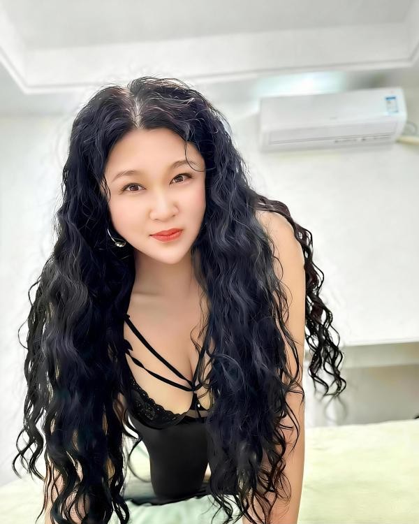 滨江肥臀骚货春节不休