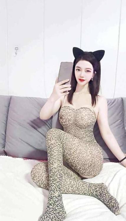 二刷武侯性感大奶御姐