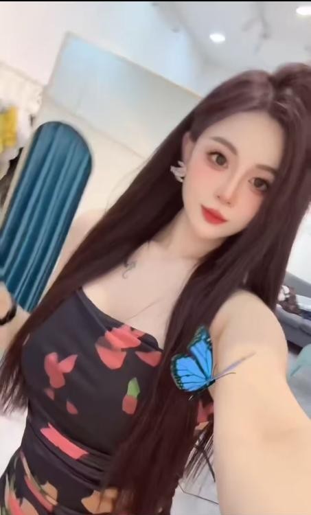 花果园钱多多小姐姐