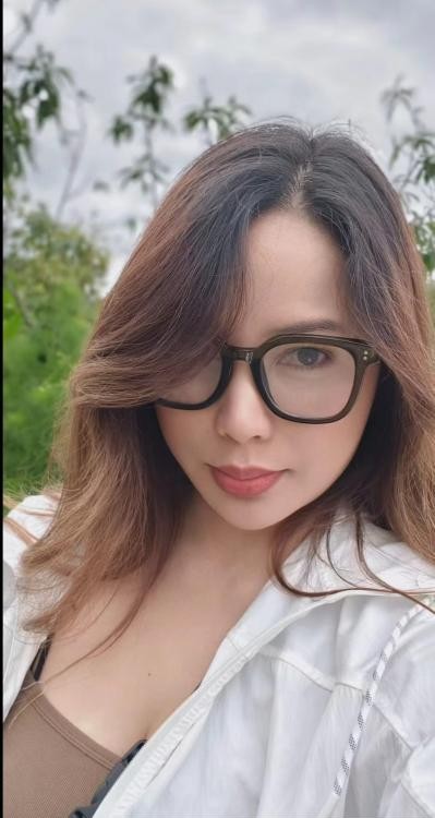 滘口大胸少妇淡淡