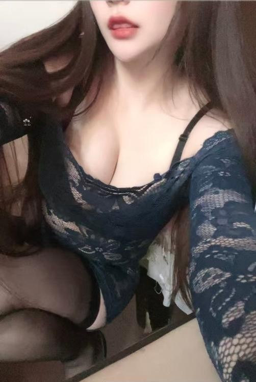 罗湖巨乳美女嘻嘻