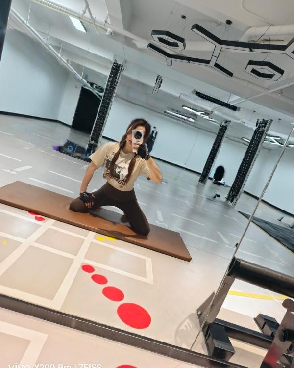 滘口大胸少妇淡淡