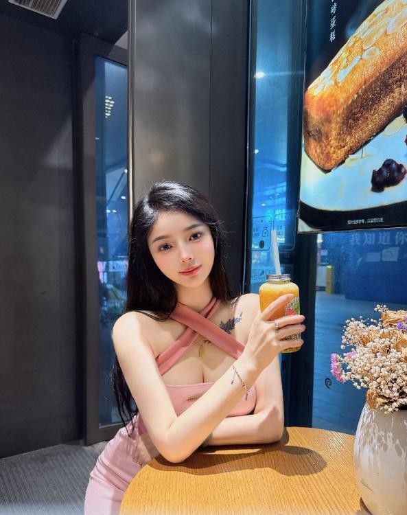 大胸婉清过年不打烊