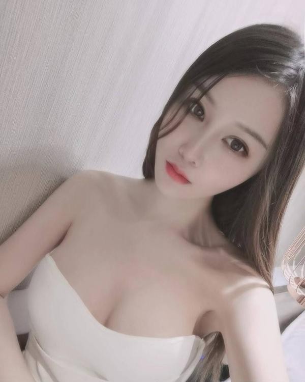 清纯可爱女友感妹子