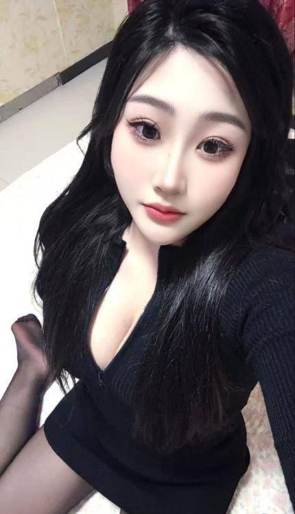 巨乳微胖小骚货