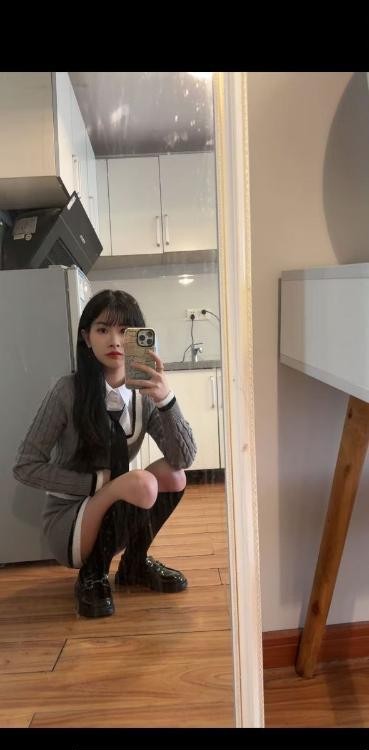 普陀肤白貌美嫩妹