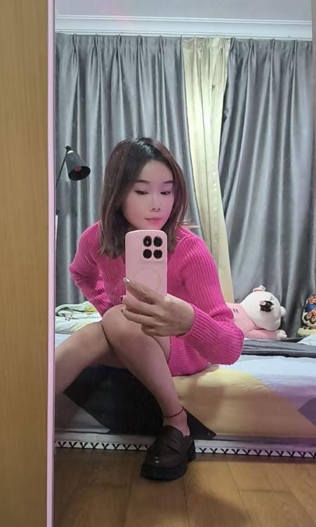 小巧玲珑胸小姐姐