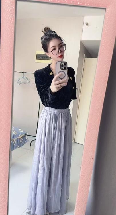 铁西眼镜反差少妇