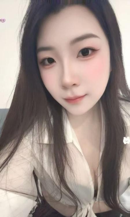 肤白细腰苗条嫩妹纸