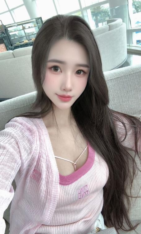 身材高挑大奶御姐