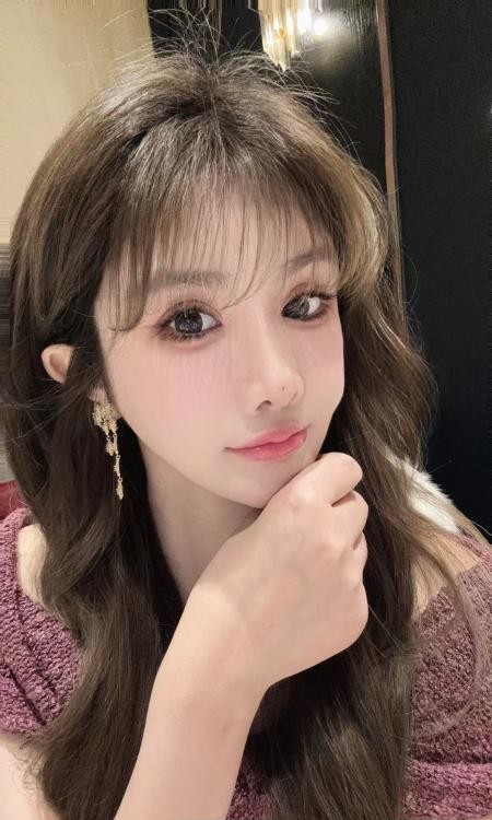 东站Su胸翘臀恬老师