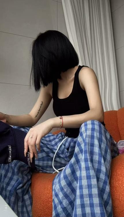 包河气质的短发小姐姐