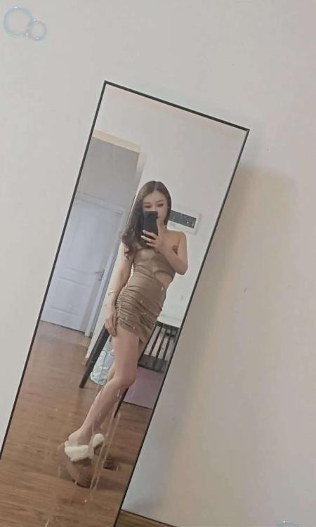 东站可调教佳怡