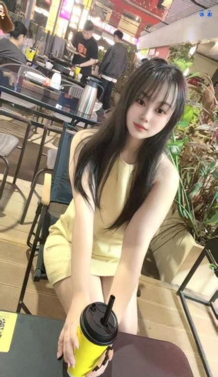 丰满小坦肥臀悦悦