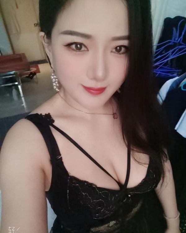 深圳无限火力双飞少妇