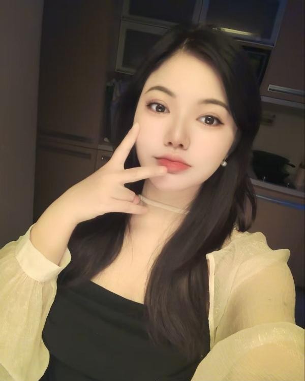 大胸身材好小姐姐