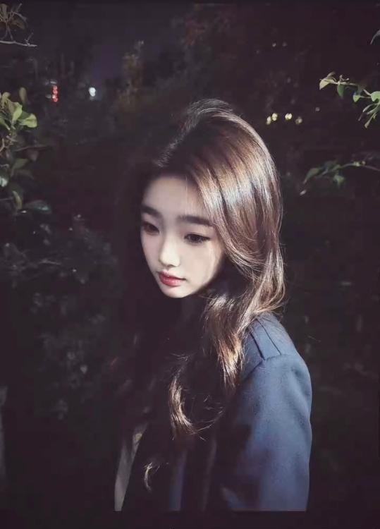 很嫩很嫩的小妹妹