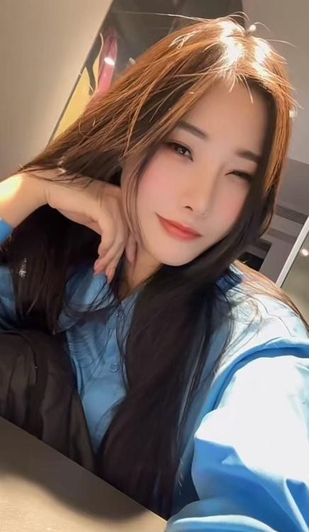 性感风骚翘臀姐姐