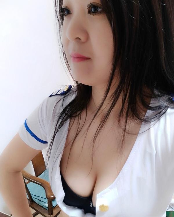 颜值特色泡泡浴美女