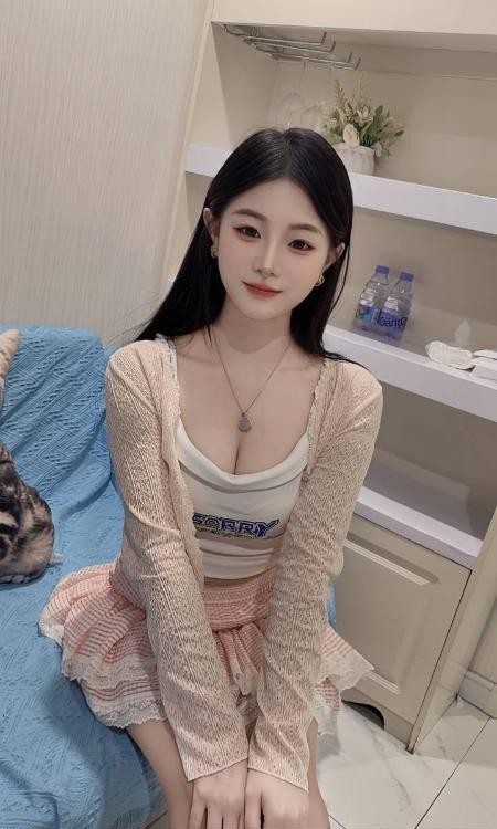 清纯颜值皮肤白嫩玫瑰