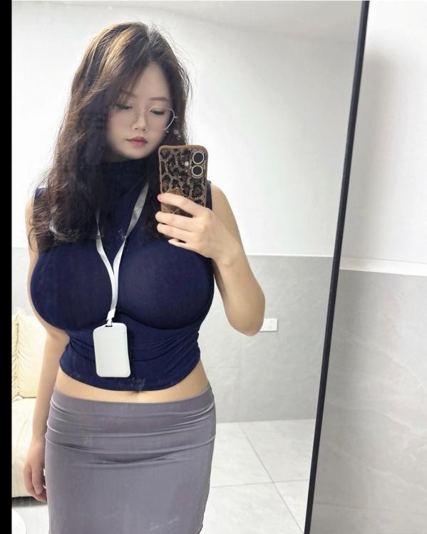 肤白Q弹肥逼妹儿