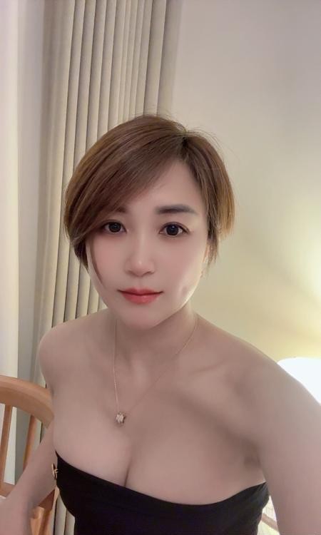 纯欲少妇情人冰冰