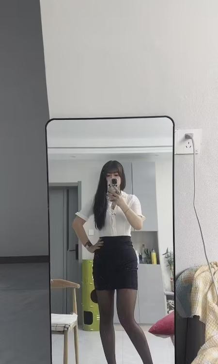 高挑小姐姐莹莹