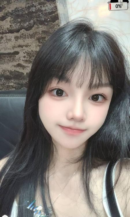 清纯颜值身材好老师