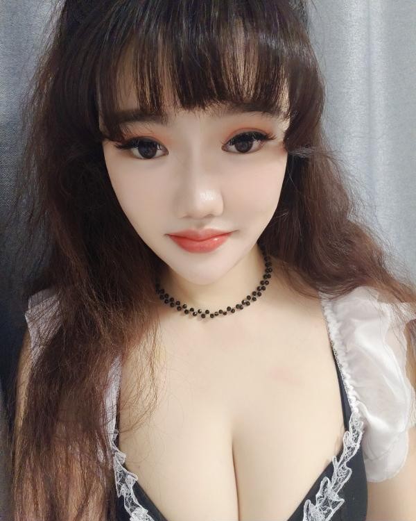 技术不错的巨乳妹